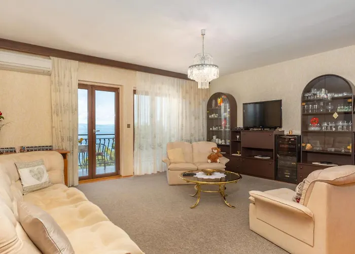 Apartment Milena 1 Opatija By Guide Lovran