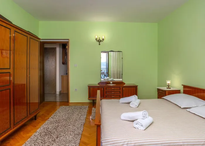 Apartment Milena 1 Opatija By Guide Lovran
