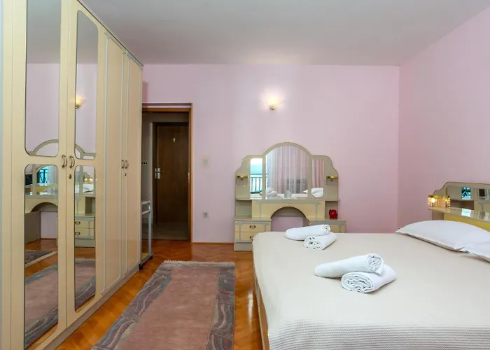 Apartment Milena 1 Opatija By Guide